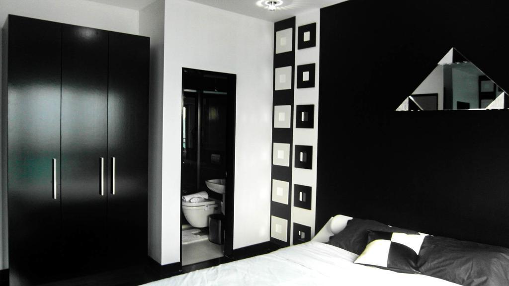 Modern Luxury Lower Penthouse Unit Manilla Buitenkant foto