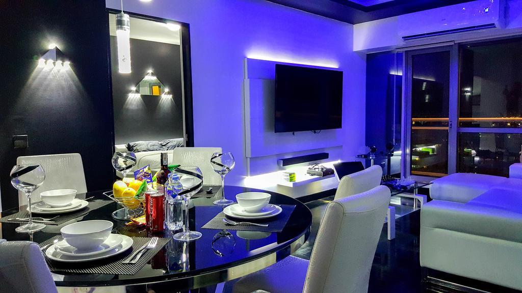 Modern Luxury Lower Penthouse Unit Manilla Buitenkant foto